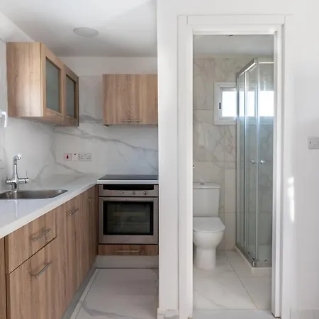 公寓 Modern 3 Bedroom In Center With Ensuites & Workspace & Balcony