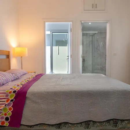 Modern 3 Bedroom In Center With Ensuites & Workspace & Balcony * 利马索尔